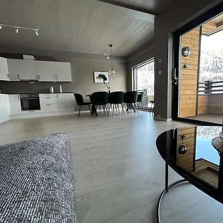 Pa Helgatun Fjellpensjonat As I Myrkdalen