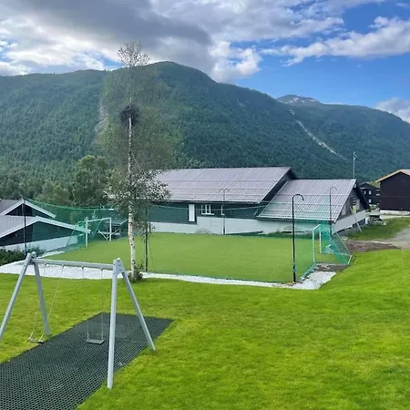 Pa Helgatun Fjellpensjonat As I Myrkdalen Vossestrand