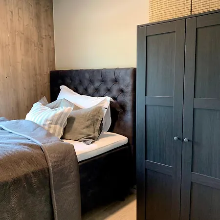 Pa Helgatun Fjellpensjonat As I Myrkdalen *