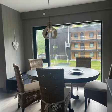 Pa Helgatun Fjellpensjonat As I Myrkdalen * Vossestrand