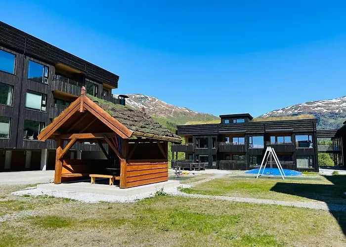 Pa Helgatun Fjellpensjonat As I Myrkdalen Vossestrand