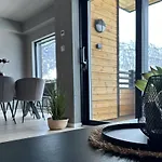 Pa Helgatun Fjellpensjonat As I Myrkdalen Vossestrand